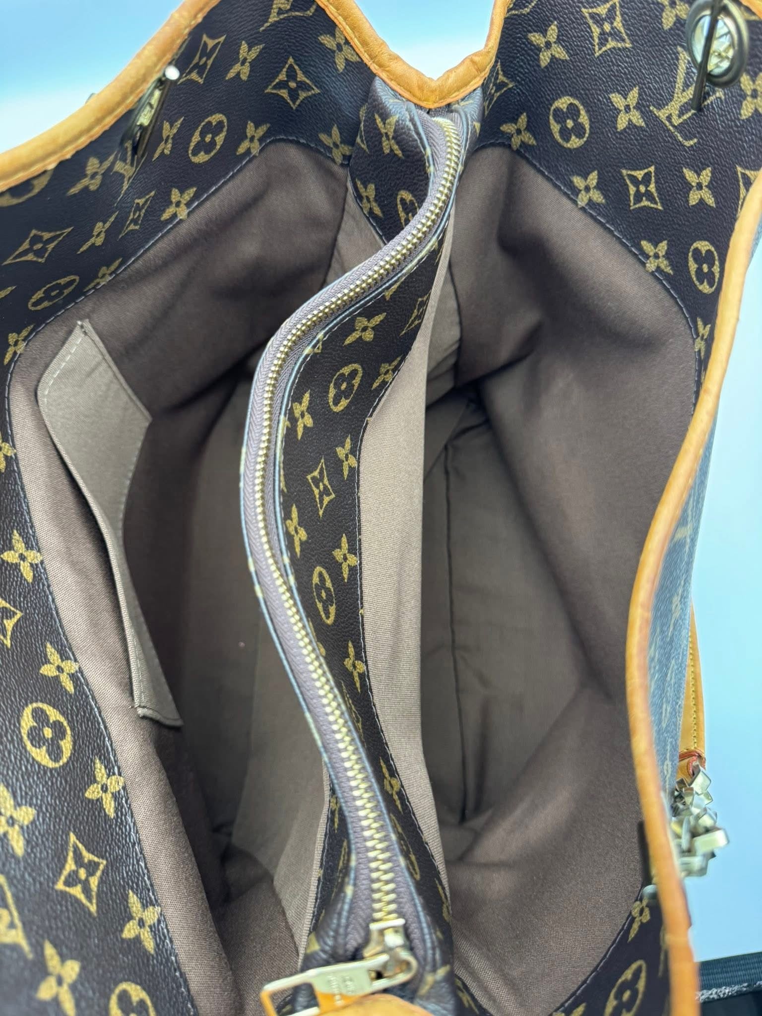 L-Tote Large with Flaw-PRE-loved