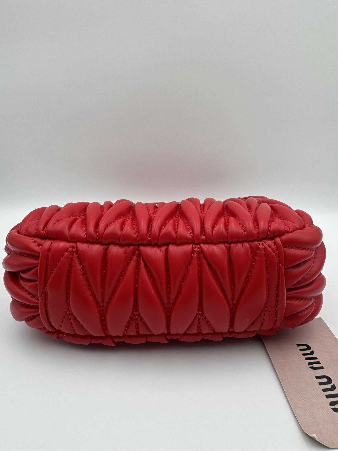 MM-Wander Red - Studio 1