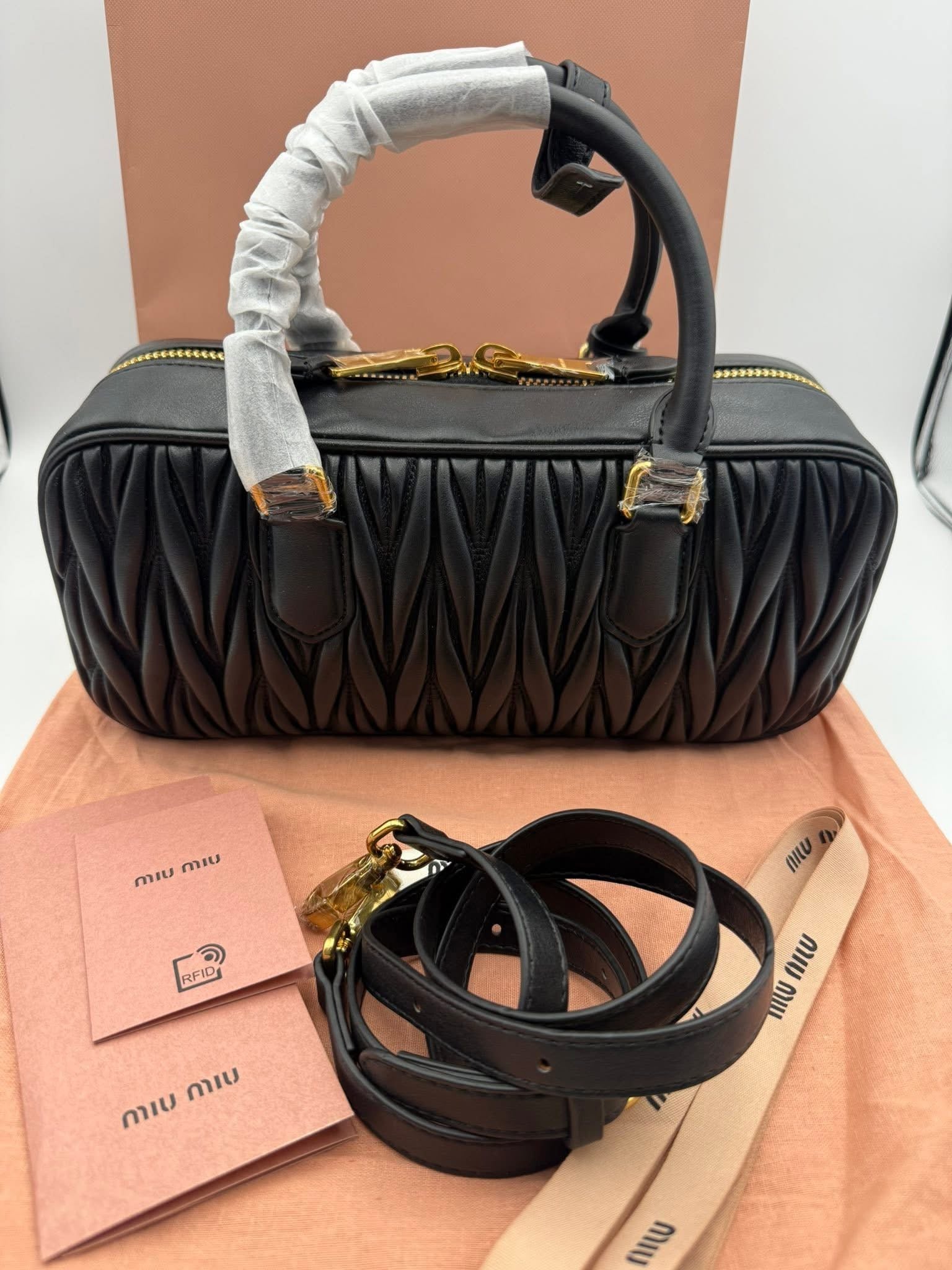 MM-ArcadieSoftBlack- Studio 1