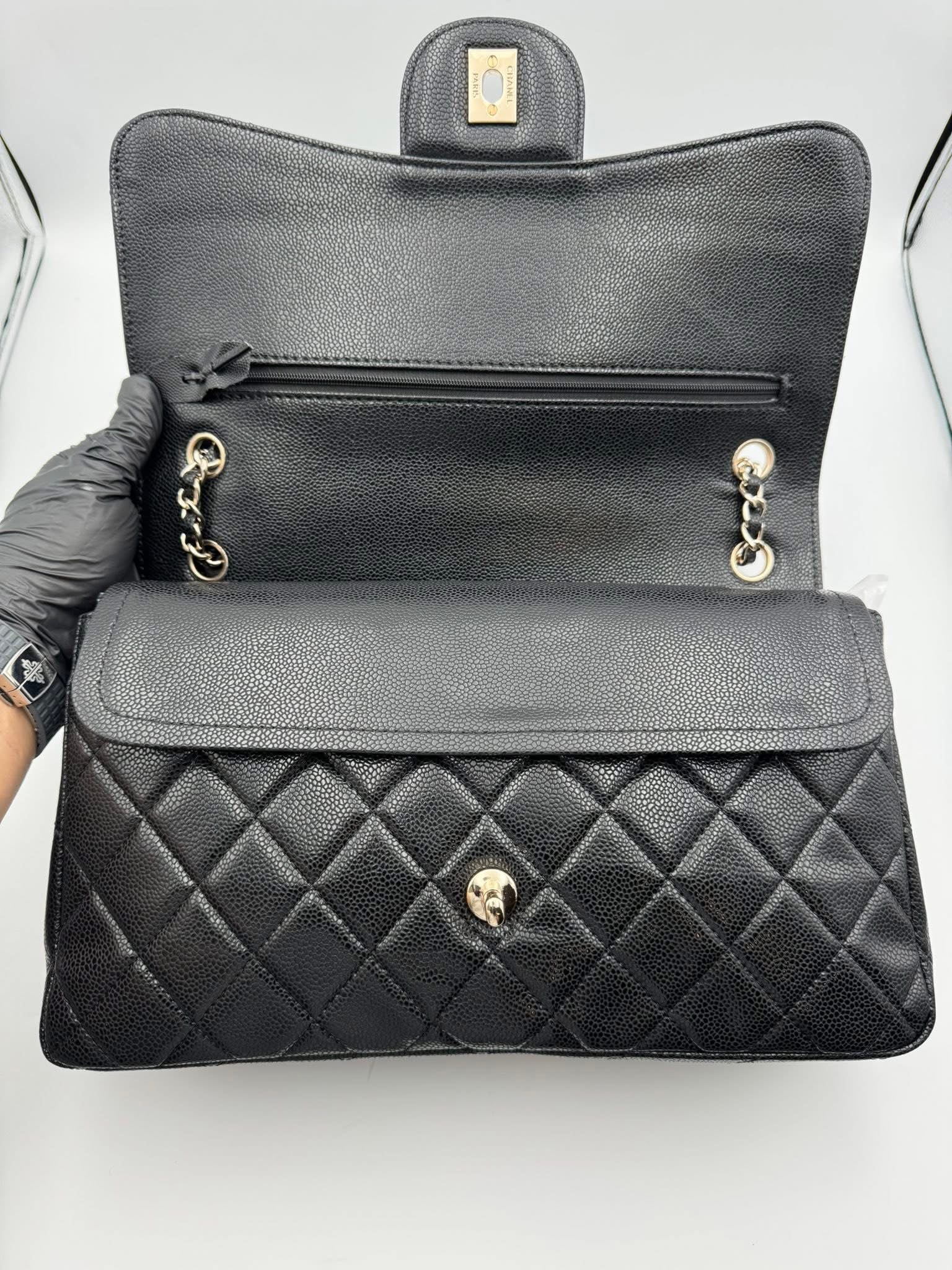 CC-DoubleFlap LightGold - Studio 1