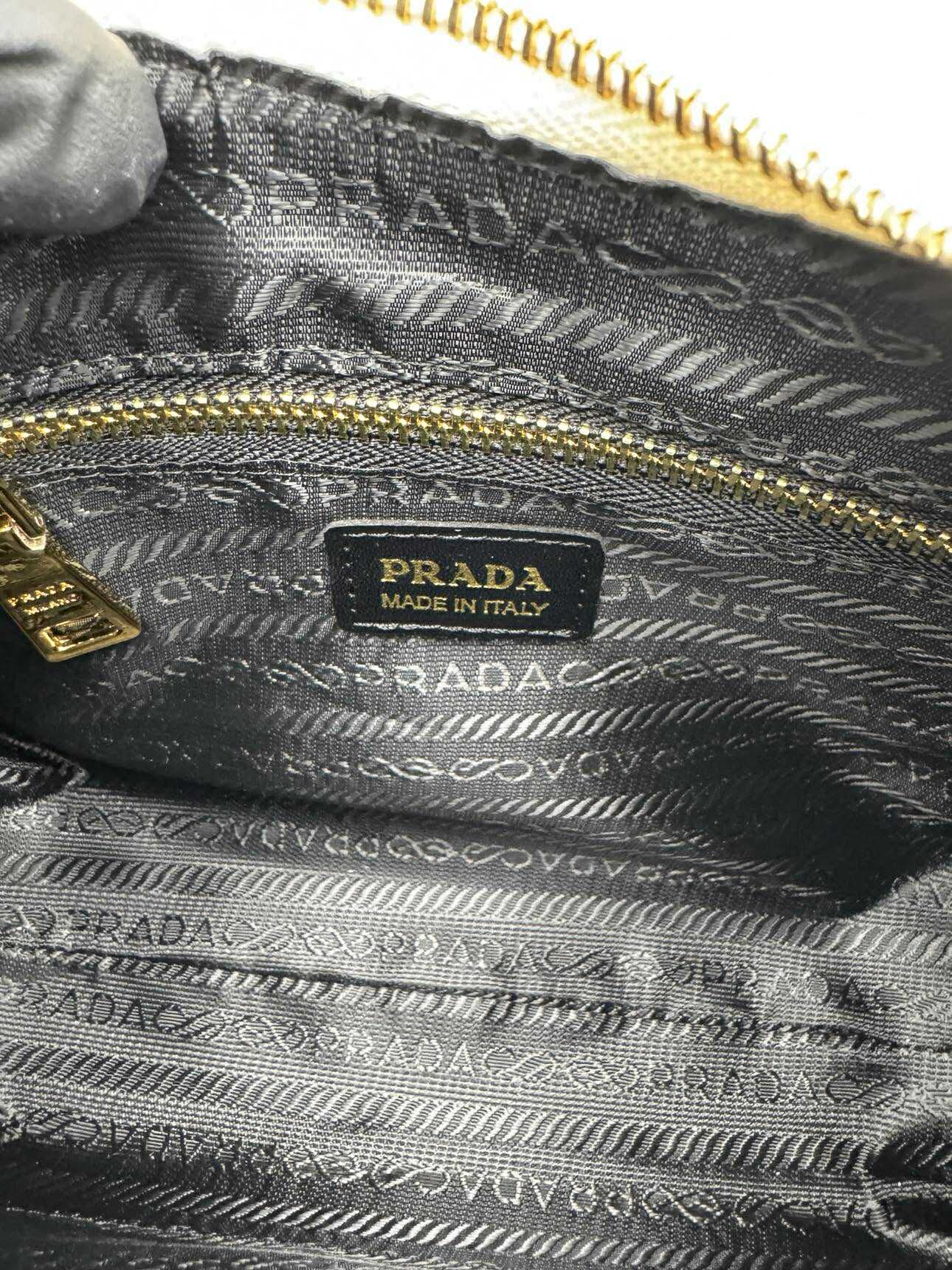 PR- Crossbody White- Studio 1