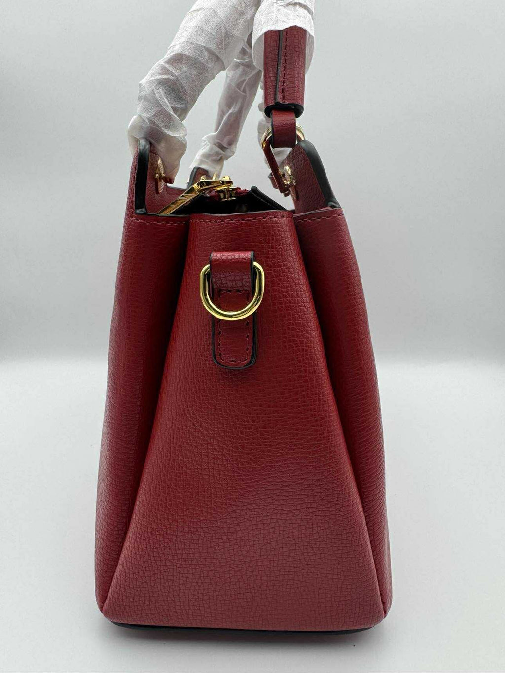PR-Handbag Red - Studio 1