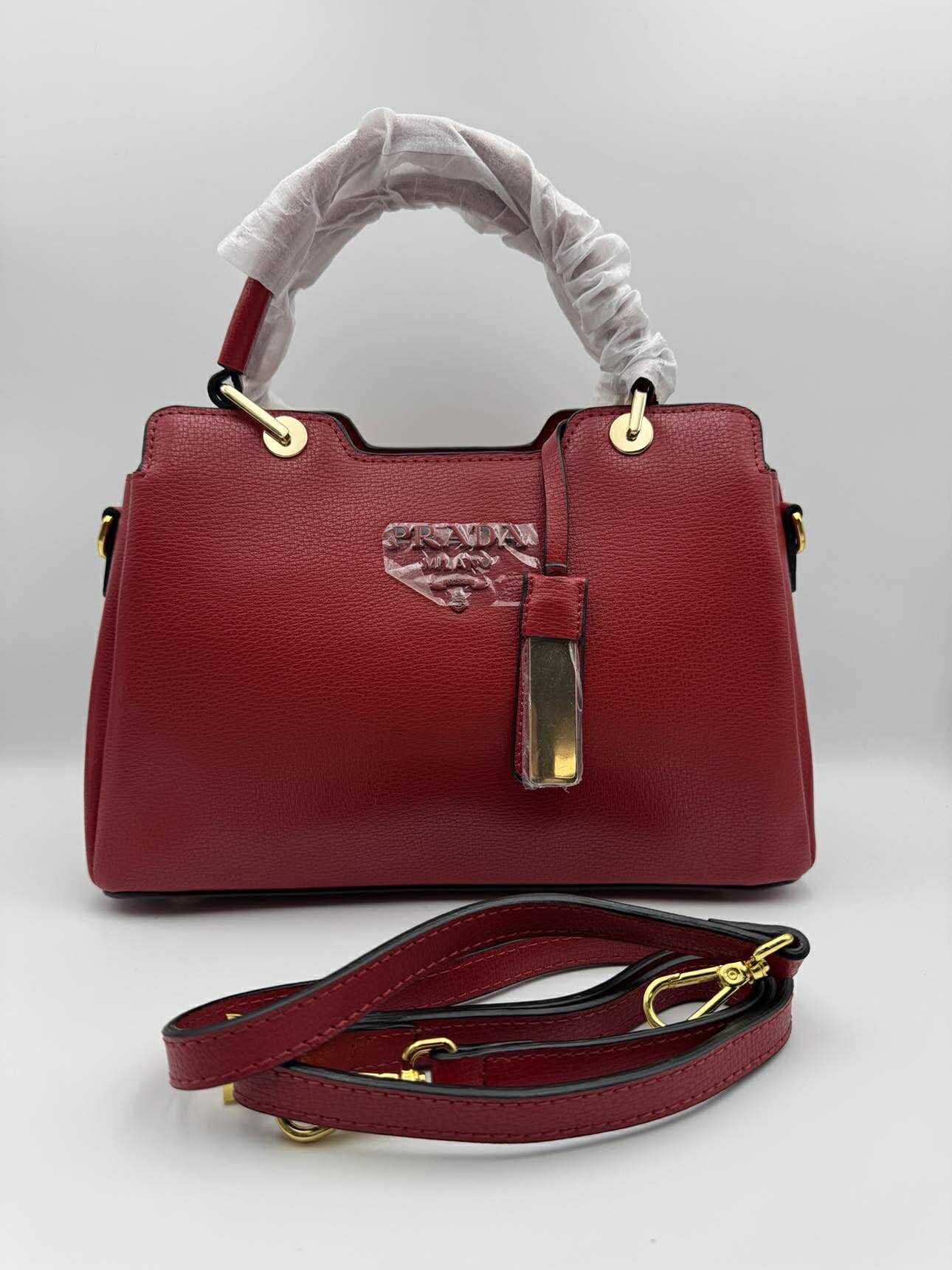 PR-Handbag Red - Studio 1