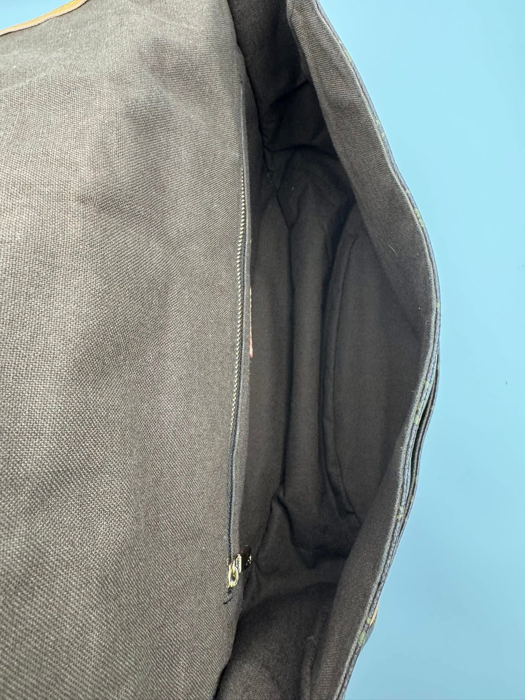 L-Large Flap - PRE-loved