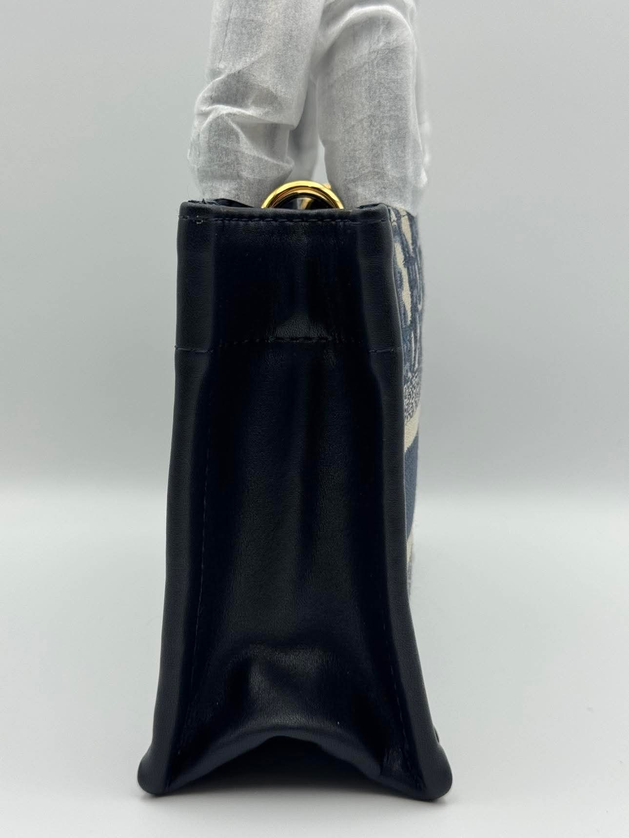 CD-Mini Tote- Studio 1