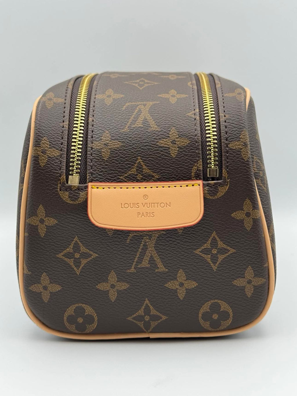 L-Toiletry Monobrown - Studio 1