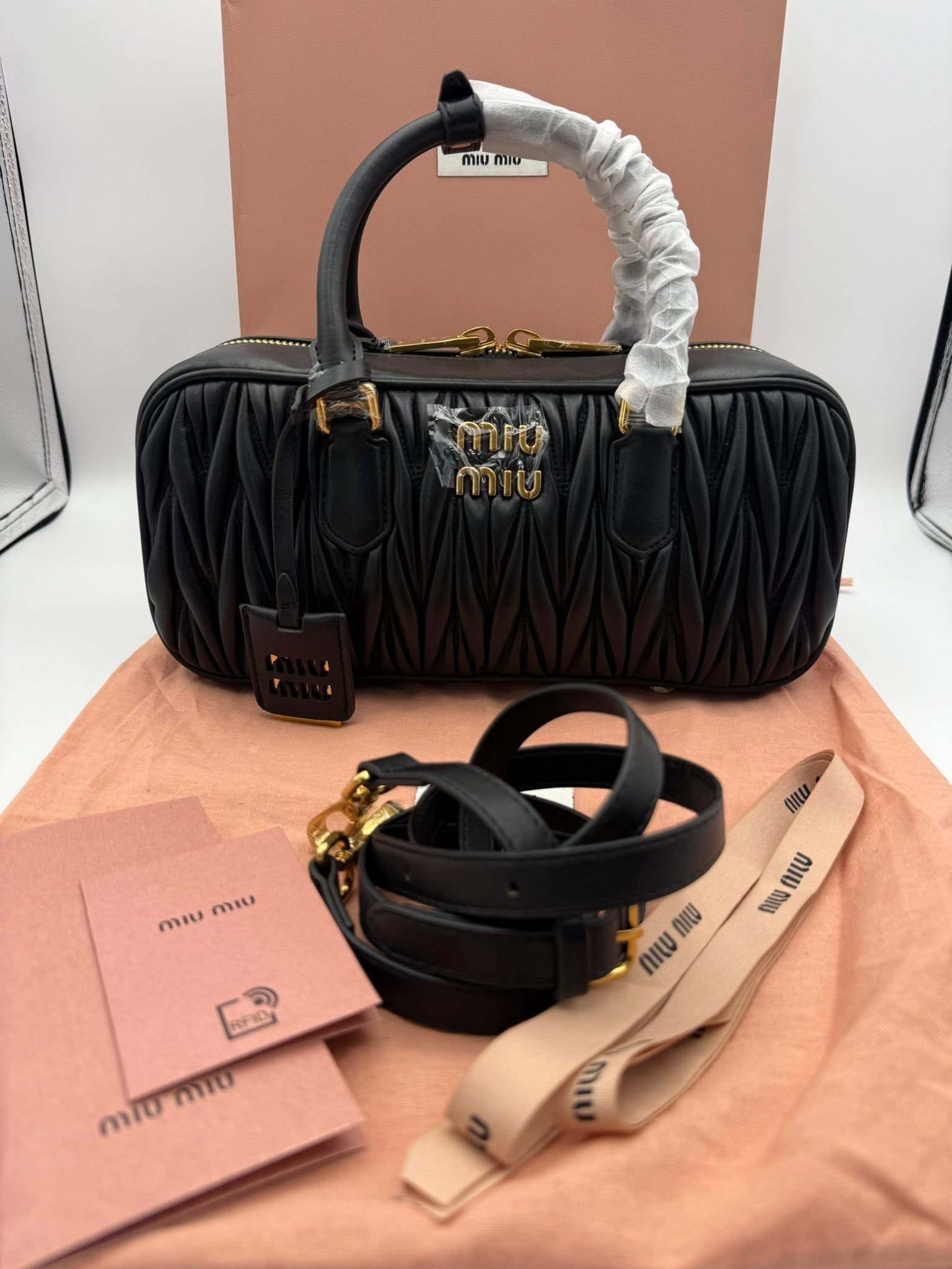 MM-ArcadieSoftBlack- Studio 1