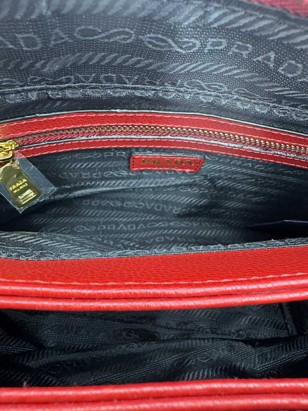 PR-Handbag Red - Studio 1