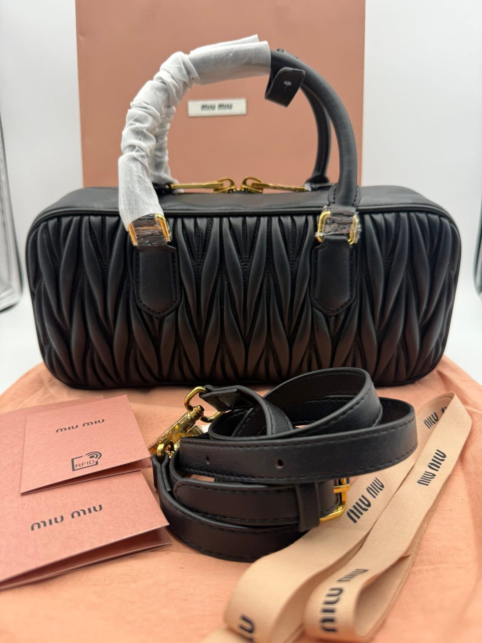 MM-ArcadieSoftBlack- Studio 1